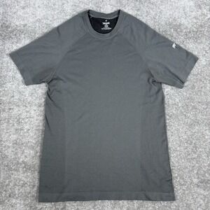 Fabletics T-Shirt Men's‎ Small Gray Training Day Performance Short Sleeve Crew